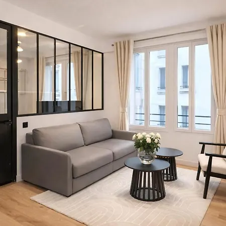Champs-Elysees - Prestige Apartment With Lift Avenue Matignon-3