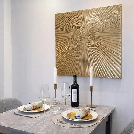 Champs-Elysees - Prestige Apartment With Lift Avenue Matignon-2